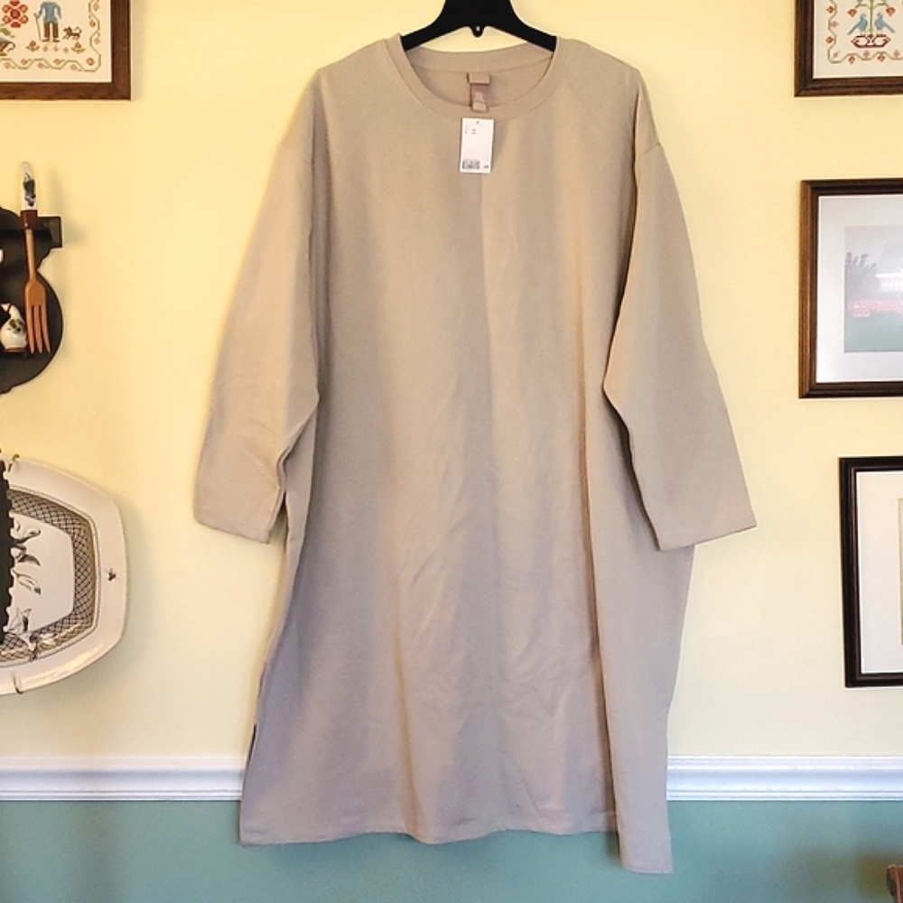 H&M Sweatshirt Dress Tan Neutral Color Sz 4x NWT wears like a 28/30